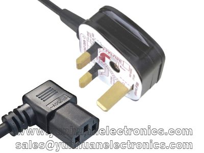 UK rewirable mains plug to IEC 603200 C13 angled